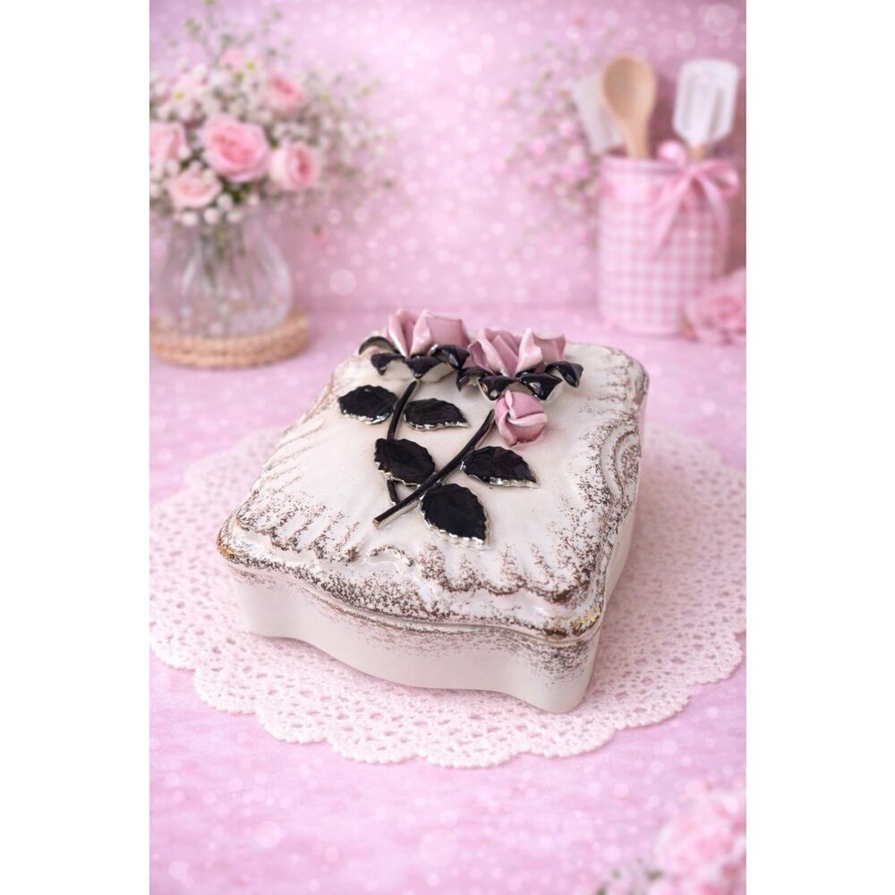 Vintage Lefton Pink Rose Trinket Box 4150 Floral Cottage Gold Vanity Jewelry